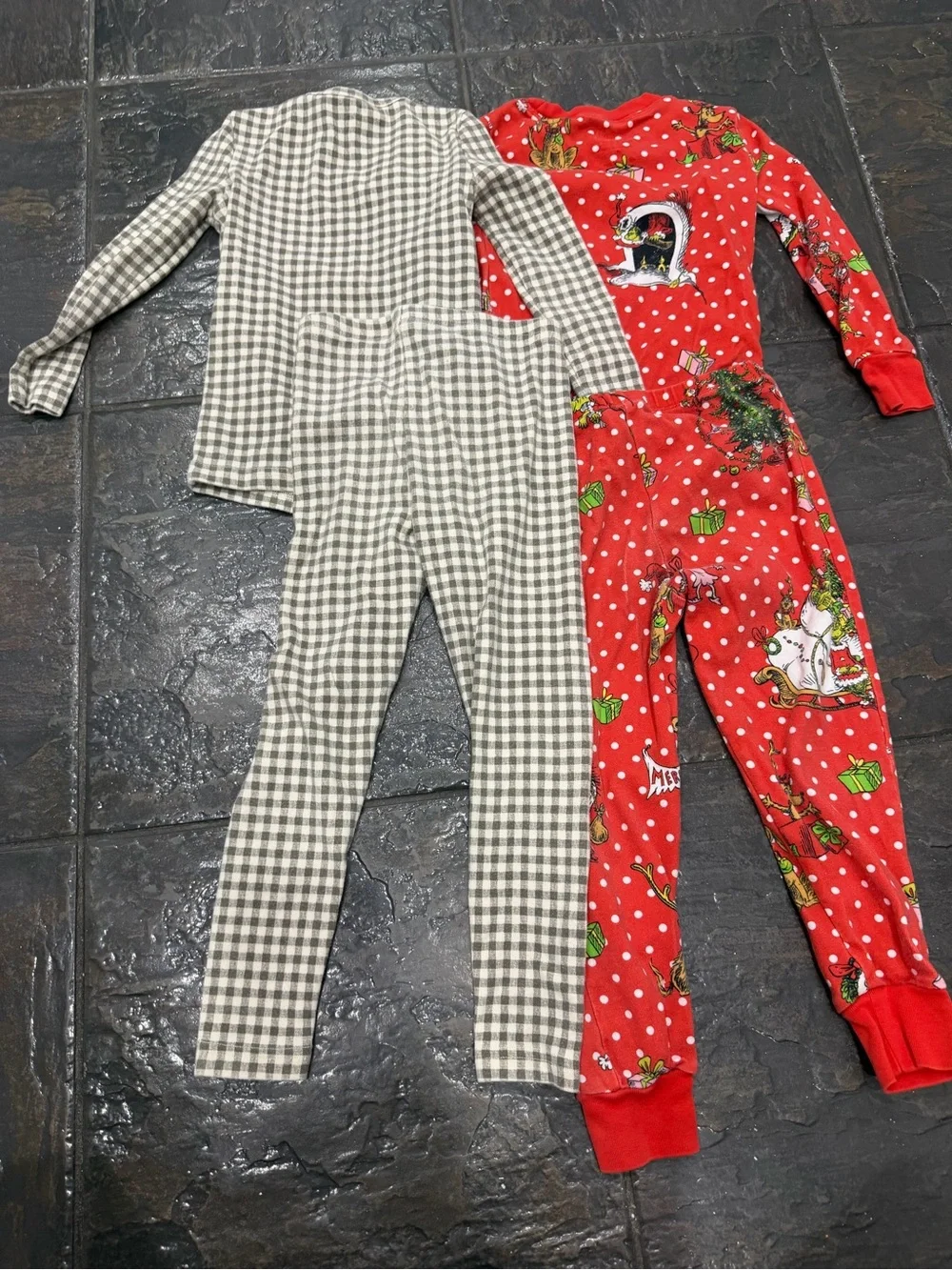 Dr. Seuss Grinch + Avauma Size 4/4T Holiday Pajama 4-Piece Bundle
